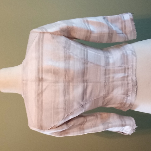 Hip Waist Jacket With Fringed Sleeves and Waist - Picture 3 of 4